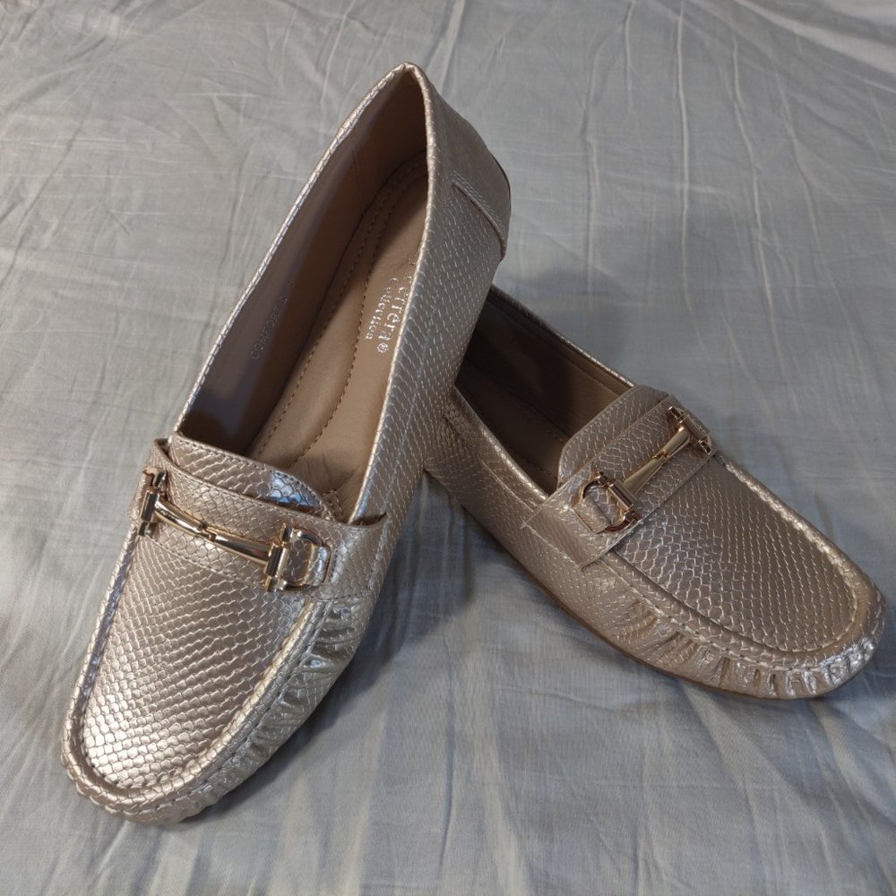 Henry Ferrera Comfort E Women's Flats